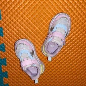 Toddler sneakers